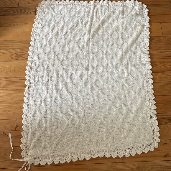 Handmade diamond knit baby blanket EUC - Picture 4 of 4